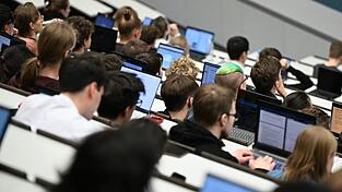 Jeder zehnte Abschluss entfiel auf das Lehramt. (Archivbild)