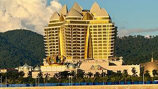 Im neuen chinesischen Schattenreich am Goldenen Dreieck regieren Glücksspiel und Prunk. Im neuen chinesischen Schattenreich am Goldenen Dreieck regieren Glücksspiel und Prunk.