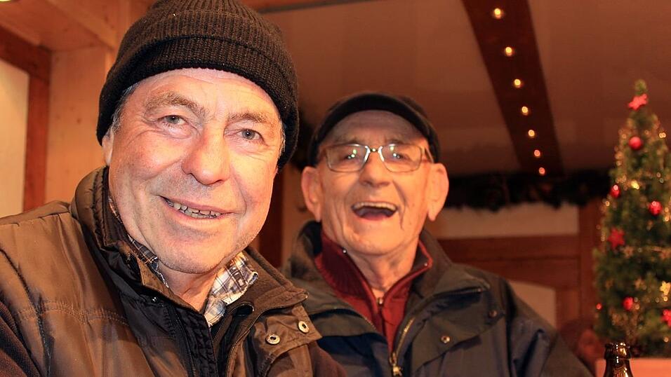 Am Donnerstagabend ist der Landshuter Christkindlmarkt eröffnet worden. Am Donnerstagabend ist der Landshuter Christkindlmarkt eröffnet worden.