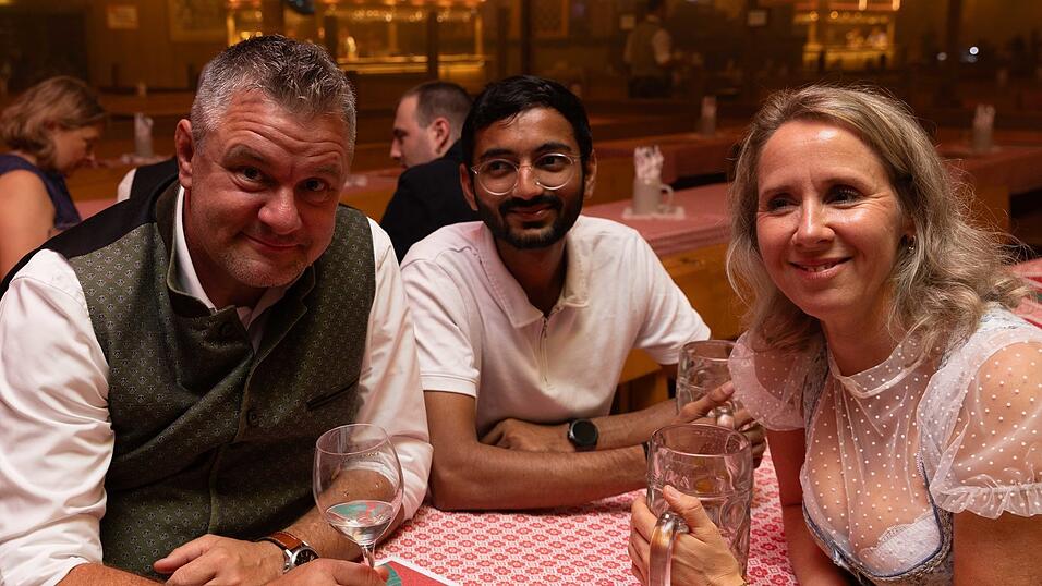Die Partybilder vom Montag, 10. August, aus dem Festzelt Krönner. Die Partybilder vom Montag, 10. August, aus dem Festzelt Krönner.