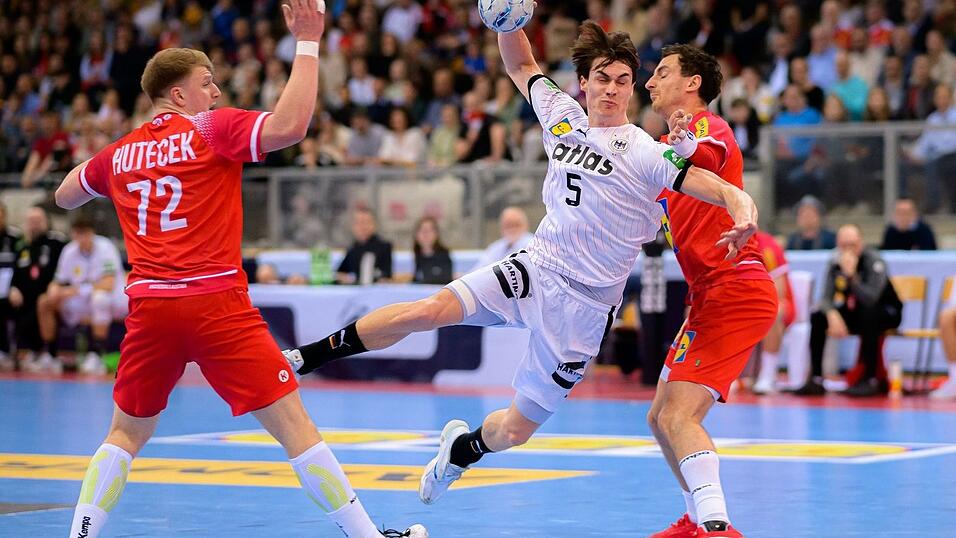 Miro Schluroff feiert ein gelungenes Debüt in der deutschen Nationalmannschaft. Miro Schluroff feiert ein gelungenes Debüt in der deutschen Nationalmannschaft.