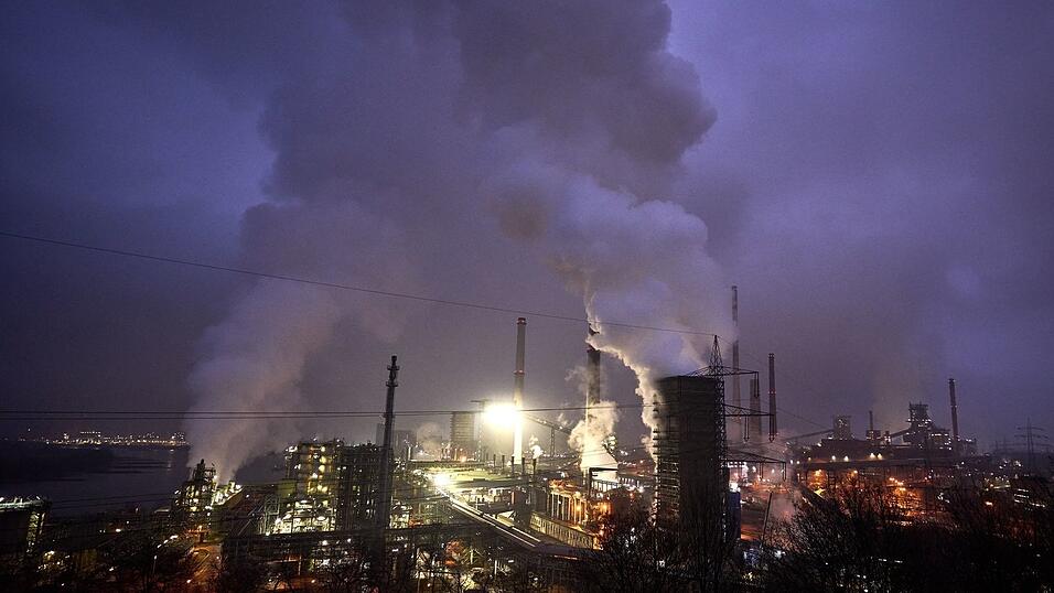 Die deutsche Wirtschaft bekommt die Folgen des Iran-Kriegs zu spüren. (Symbolbild) Die deutsche Wirtschaft bekommt die Folgen des Iran-Kriegs zu spüren. (Symbolbild)
