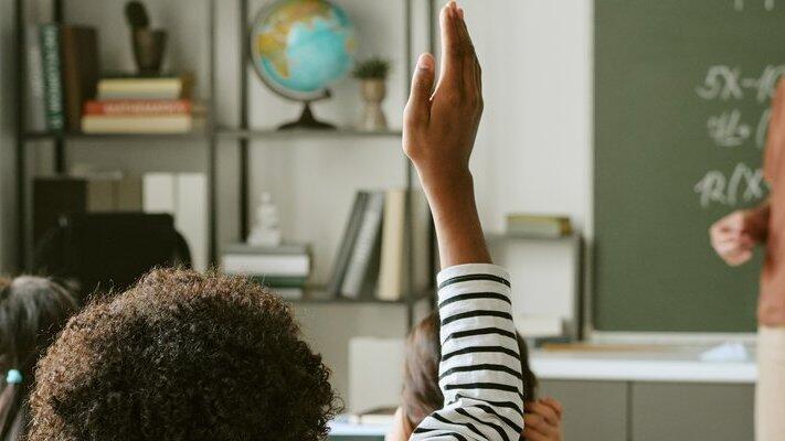 Schüler dürfen bei der Meinungsbildung nicht beeinflusst werden. Schüler dürfen bei der Meinungsbildung nicht beeinflusst werden.