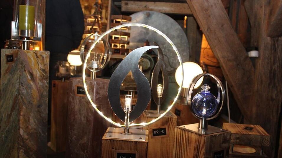 In Landshut lockten am Wochenende der Kunsthandwerkermarkt und die H&uuml;ttengaudi zahlreiche Besucher an.