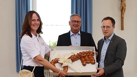 Nach seiner Generalsanierung wurde der traditionsreiche Nardinikindergarten in Pfeffenhausen feierlich eingeweiht und beim Tag der offenen T&uuml;r der &Ouml;ffentlichkeit vorgestellt.