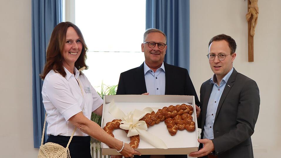 Nach seiner Generalsanierung wurde der traditionsreiche Nardinikindergarten in Pfeffenhausen feierlich eingeweiht und beim Tag der offenen T&uuml;r der &Ouml;ffentlichkeit vorgestellt.