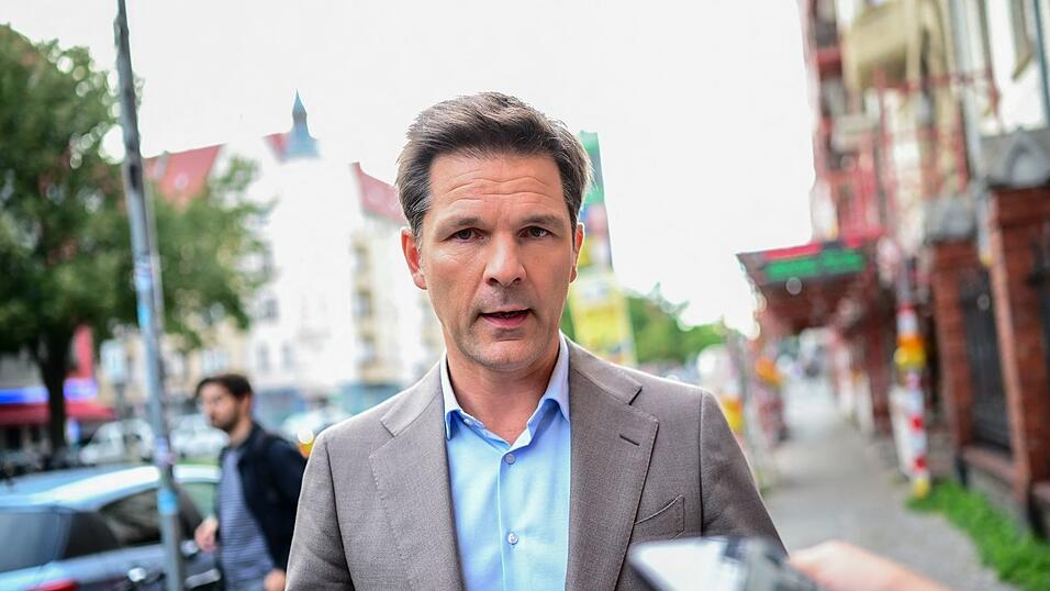 Steffen Krach wehrt sich gegen Korruptionsvorwürfe. Steffen Krach wehrt sich gegen Korruptionsvorwürfe.