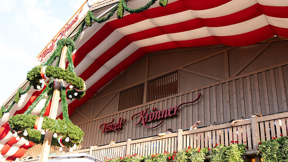 Die Partybilder vom Samstag, 12. August 2023, aus dem Festzelt Krönner. Die Partybilder vom Samstag, 12. August 2023, aus dem Festzelt Krönner.