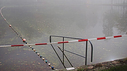 Auch jetzt im Oktober ist das Waldbad noch mit Wasser gef&uuml;llt. Das hat einen einfachen Grund.