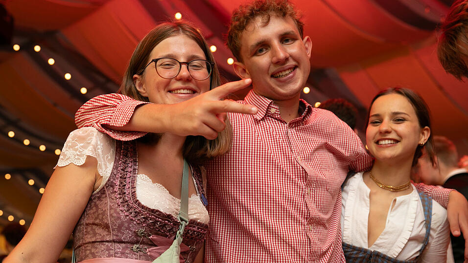 Die Partybilder vom Mittwoch, 13. August, aus dem Festzelt Reisinger. Die Partybilder vom Mittwoch, 13. August, aus dem Festzelt Reisinger.