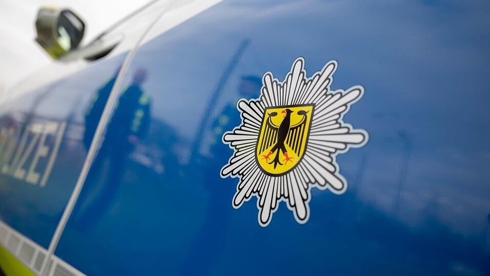 Die Bundespolizei rückte gemeinsam mit der Landespolizei aus. (Symbolbild) Die Bundespolizei rückte gemeinsam mit der Landespolizei aus. (Symbolbild)
