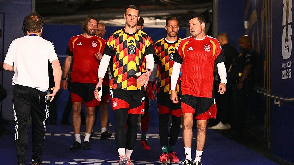 Manuel Neuer geht in der Nationalmannschaft wieder voran. Manuel Neuer geht in der Nationalmannschaft wieder voran.