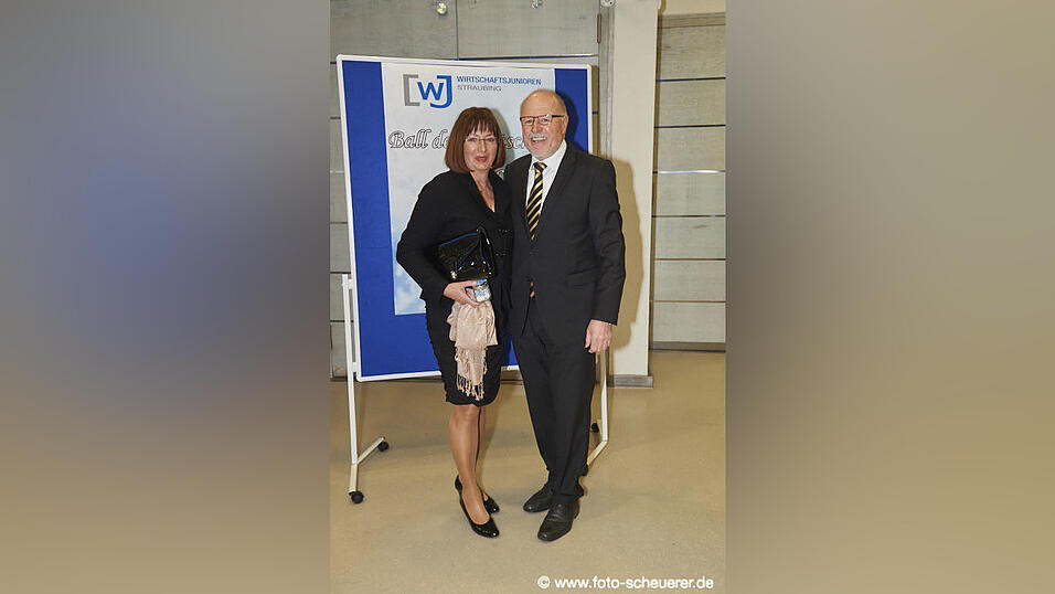 Feiern k&ouml;nnen sie, die Wirtschaftsjunioren - hier ist der Beweis!