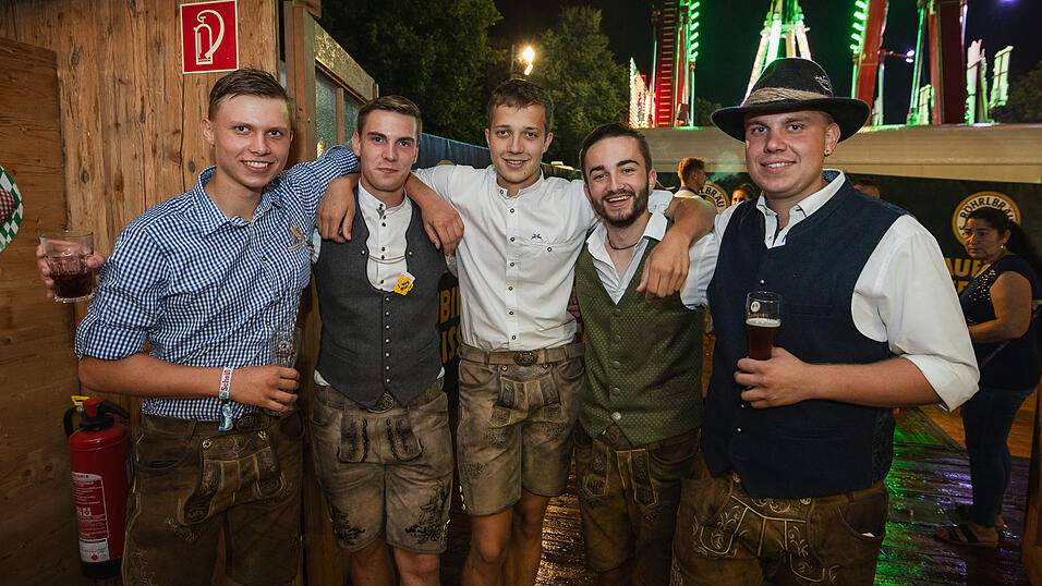 Die Partybilder vom Sonntag, 18. August, aus dem Festzelt Weckmann. Die Partybilder vom Sonntag, 18. August, aus dem Festzelt Weckmann.
