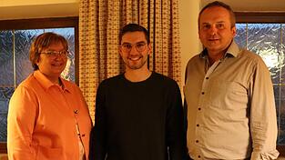 Die Wähler gaben mehrheitlich Hetzenecker ihre Stimme. In geheimer Wahl fand im Gasthaus Jäger die Abstimmung statt. Die Wähler gaben mehrheitlich Hetzenecker ihre Stimme. In geheimer Wahl fand im Gasthaus Jäger die Abstimmung statt.