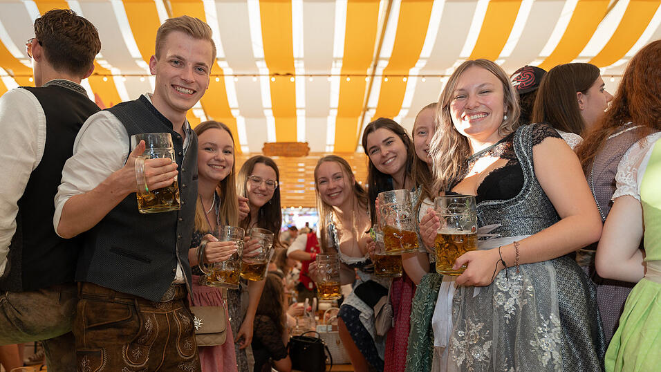 Die Partybilder vom Freitag, 11. August 2023, aus dem Festzelt Nothaft. Die Partybilder vom Freitag, 11. August 2023, aus dem Festzelt Nothaft.