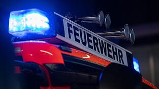 Mehr als eine halbe Million Euro Schaden sind bei einem Brand in Kempten entstanden. (Symbolbild)