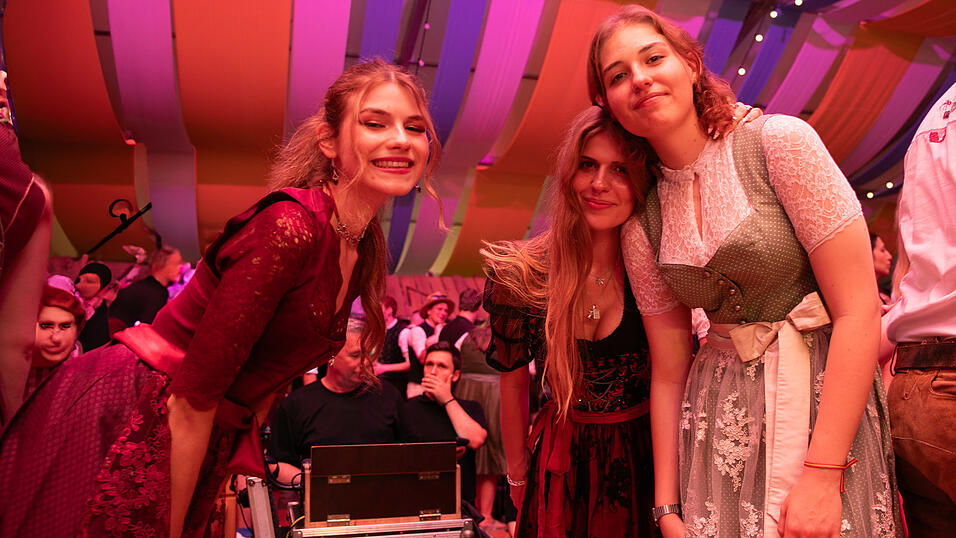 Die Partybilder vom Samstag, 9. August, aus dem Festzelt Reisinger. Die Partybilder vom Samstag, 9. August, aus dem Festzelt Reisinger.