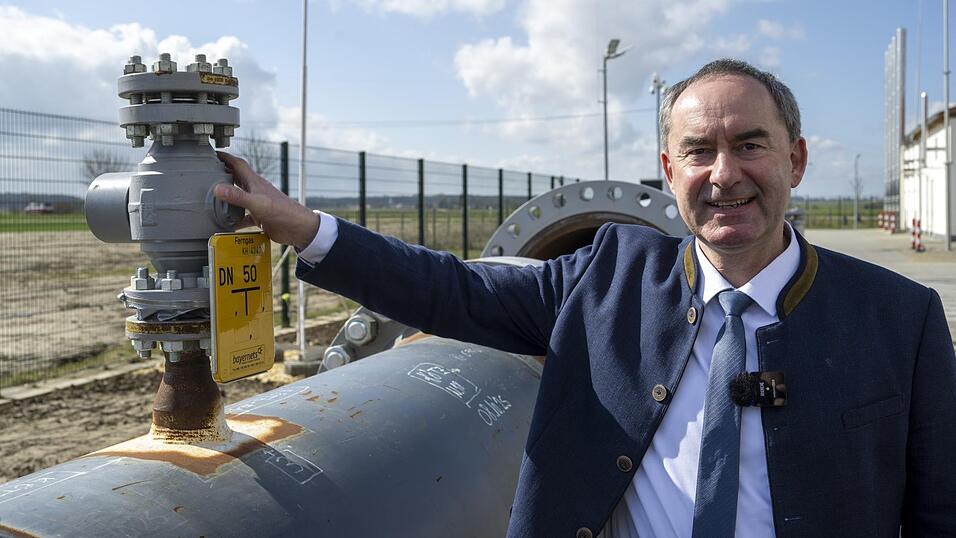 Bayerns Wirtschaftsminister Hubert Aiwanger versucht seit Jahren, die Wasserstoffwirtschaft zum Laufen zu bringen - auch mit Millionen an F&ouml;rdergeldern aus dem Staatshaushalt. (Archiv)