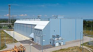 Das Brennelemente-Zwischenlager Isar - hier sind derzeit 95 Beh&auml;lter mit hochradioaktiven Abf&auml;llen eingelagert.