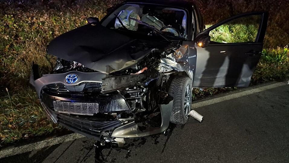 Im Landkreis Regen hat sich am Mittwochmorgen ein Unfall ereignet. Im Landkreis Regen hat sich am Mittwochmorgen ein Unfall ereignet.