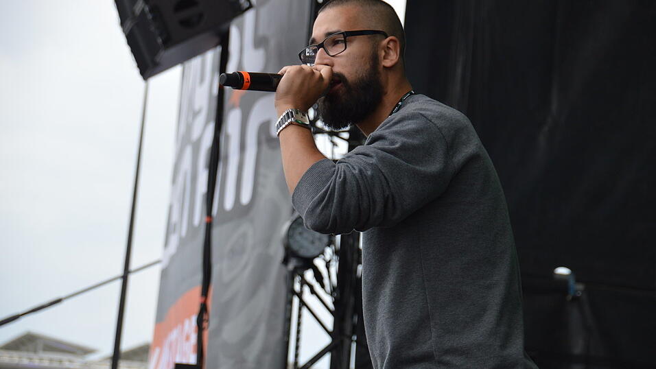 Das war am zweiten Tag des Pfings-Open-Airs in Salching auf dem Festivalgelände los. (Fotos: Florian Wende) Das war am zweiten Tag des Pfings-Open-Airs in Salching auf dem Festivalgelände los. (Fotos: Florian Wende)