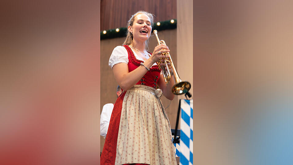 Die Partybilder vom Sonntag, 9. August, aus dem Festzelt Krönner. Die Partybilder vom Sonntag, 9. August, aus dem Festzelt Krönner.
