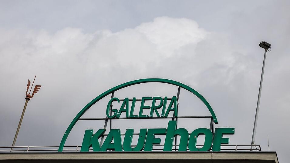 Auch drei Galeria-Filialen in Köln befinden sich auf der Liste. Auch drei Galeria-Filialen in Köln befinden sich auf der Liste.