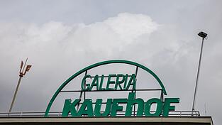 Auch drei Galeria-Filialen in Köln befinden sich auf der Liste. Auch drei Galeria-Filialen in Köln befinden sich auf der Liste.