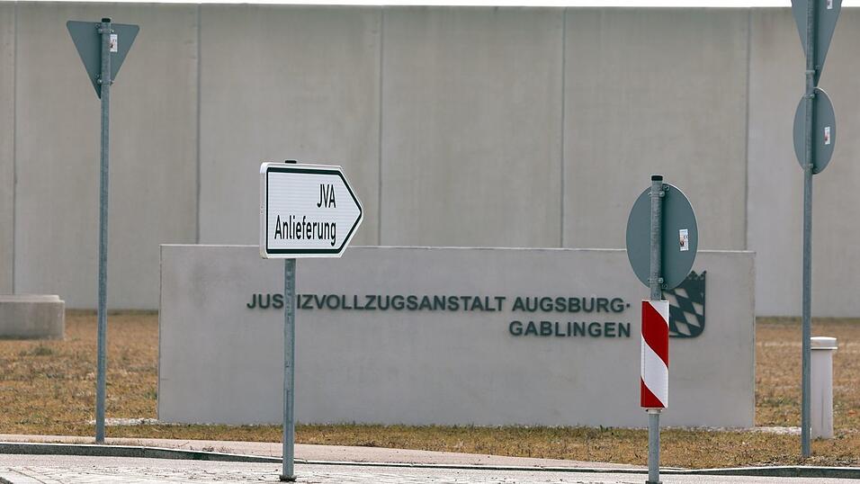 Nach den Misshandlungsvorw&uuml;rfen gegen Mitarbeiter des Augsburger Gef&auml;ngnisses im Vorort Gablingen sollen nun neue Gesetze auf den Weg gebracht werden. (Archivbild)