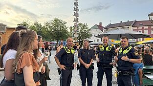 Polizeibeamte auf dem Bürgerfest. Polizeibeamte auf dem Bürgerfest.