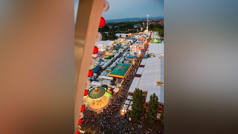 Impressionen vom Gäubodenvolksfest. Foto: Ulli Scharrer Impressionen vom Gäubodenvolksfest. Foto: Ulli Scharrer