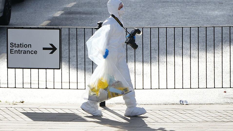 Die Ermittlungen dauern an.