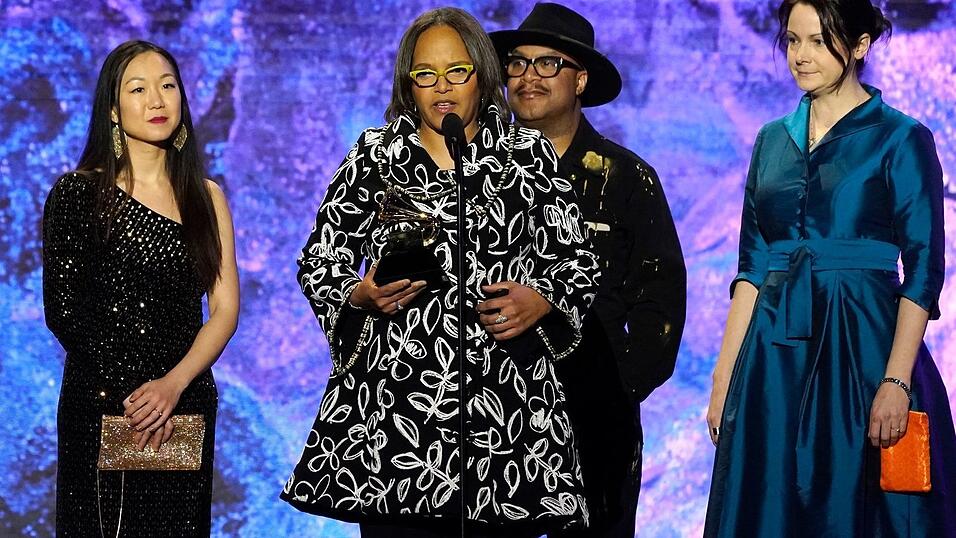 Eine Grammy-Preistr&auml;gerin wird Hochschulprofessorin.