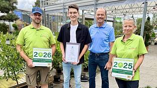 Freuen sich gemeinsam über den Erfolg: Michael Mühlbauer junior, Jerimias Bauer, Michael Mühlbauer und Uta Boxhorn (von links). Freuen sich gemeinsam über den Erfolg: Michael Mühlbauer junior, Jerimias Bauer, Michael Mühlbauer und Uta Boxhorn (von links).