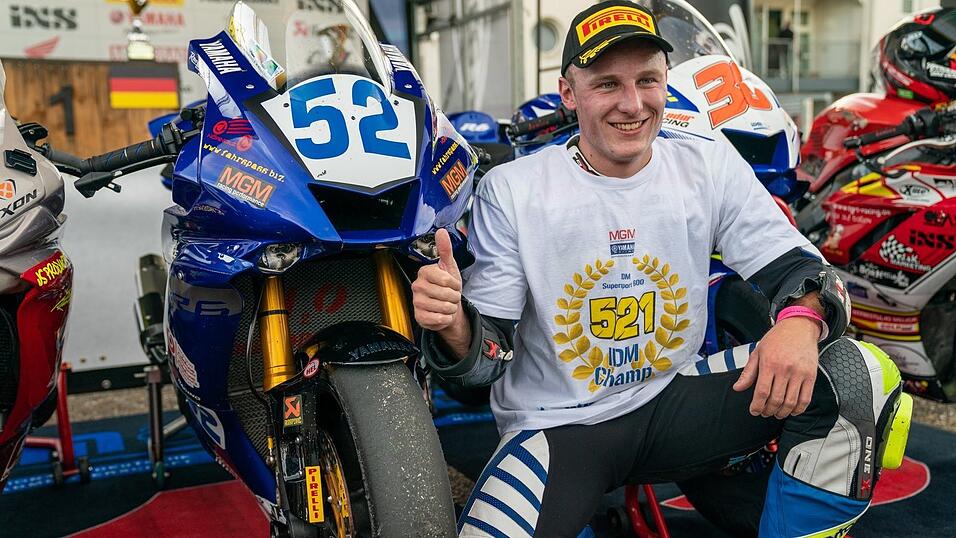 Nach dem Gewinn der IDM auf dem Hockenheimring blieb nur wenig Zeit zum Feiern: Bereits am darauffolgenden Wochenende startete 'Pax' beim WM-Lauf in Portimao. Nach dem Gewinn der IDM auf dem Hockenheimring blieb nur wenig Zeit zum Feiern: Bereits am darauffolgenden Wochenende startete 'Pax' beim WM-Lauf in Portimao.