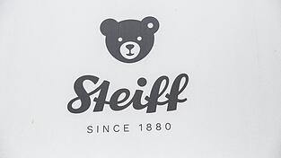 Ravensburger beteiligt sich mit 60 Prozent an Steiff. Ravensburger beteiligt sich mit 60 Prozent an Steiff.