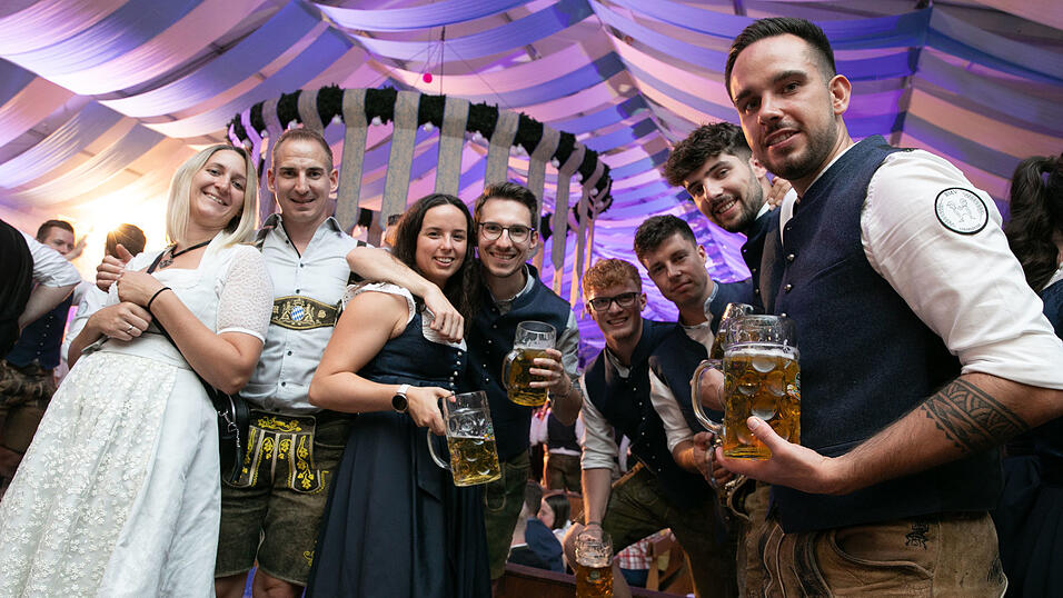 Die Partybilder vom Sonntag, 17. August, aus dem Festzelt Wenisch. Die Partybilder vom Sonntag, 17. August, aus dem Festzelt Wenisch.