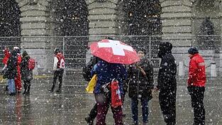 Das RKI erklärt Polen und die Schweiz zu Corona-Hochrisikogebieten. Das RKI erklärt Polen und die Schweiz zu Corona-Hochrisikogebieten.