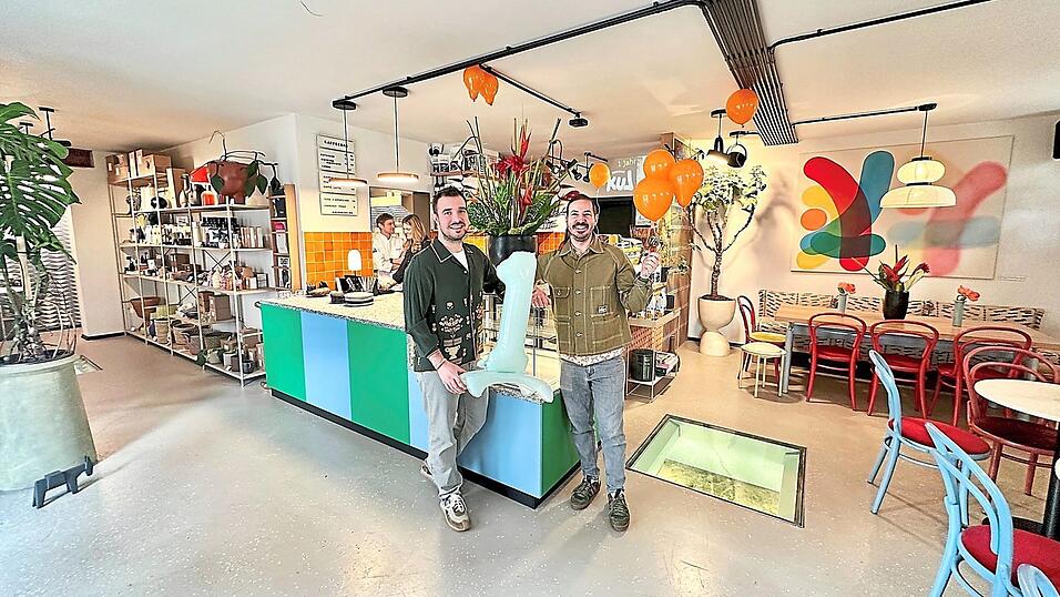 Fühlen sich nach einem Jahr 'kuL' voll und ganz bestätigt: Tibor Strigac (links) und Benjamin Wanninger verwirklichten in Furth ein völlig neues Konzept. Fühlen sich nach einem Jahr 'kuL' voll und ganz bestätigt: Tibor Strigac (links) und Benjamin Wanninger verwirklichten in Furth ein völlig neues Konzept.