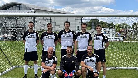 Niederbayerns &Uuml;40-Meister DJK-SV Altdorf hat es in Gruppe C unter anderen mit dem FC Bayern M&uuml;nchen zu tun.