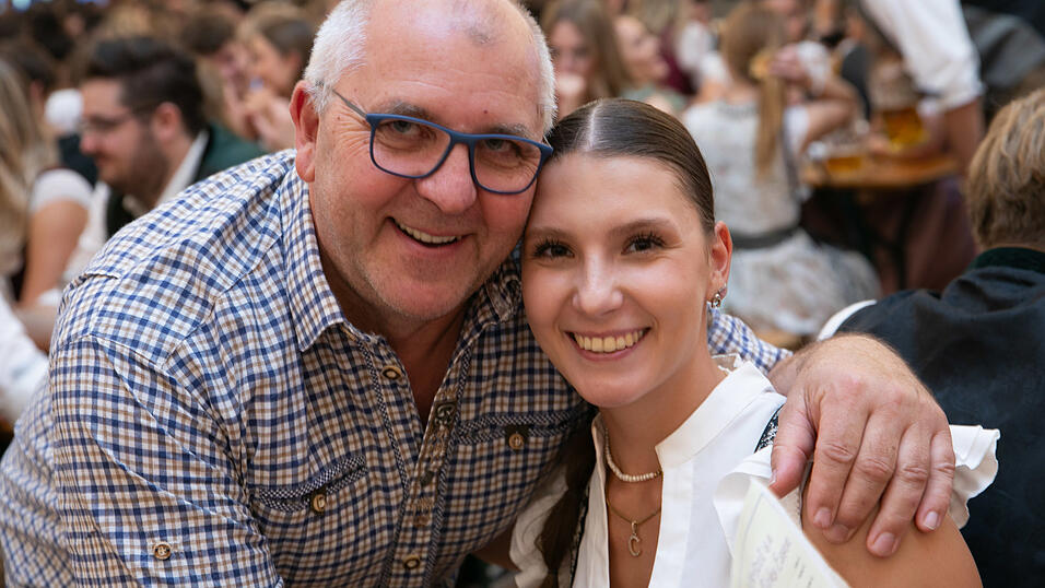 Die Partybilder vom Freitag, 8. August, aus dem Festzelt Reisinger. Die Partybilder vom Freitag, 8. August, aus dem Festzelt Reisinger.