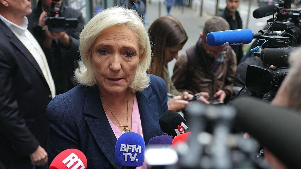 Bei Neuwahlen könnte das rechte Rassemblement National seine Position weiter festigen.