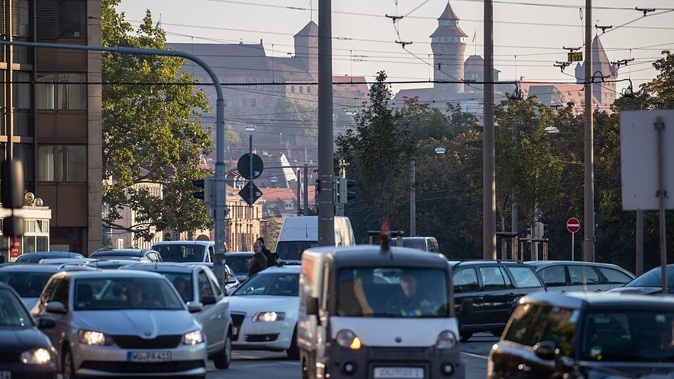 In N&uuml;rnberg gab es 2025 besonders starke Staus im inneren Stadtbereich. (Archivbild)
