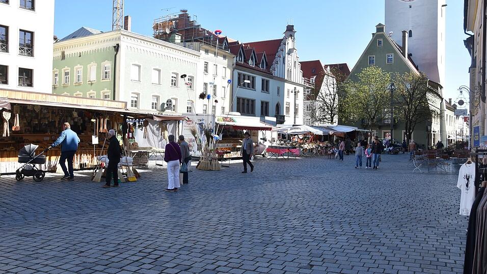 Bis Sonntag sind die St&auml;nde am Theresien- und Ludwigsplatz.