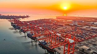 Chinas Wirtschaftsleistung lebt maßgeblich vom Export. (Symbolbild) Chinas Wirtschaftsleistung lebt maßgeblich vom Export. (Symbolbild)