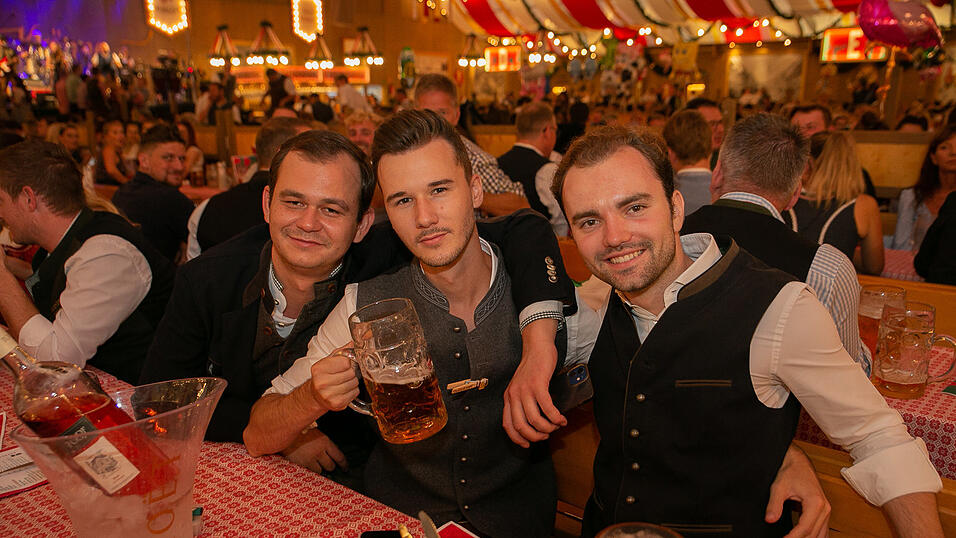 Die Partybilder von Samstag, 20. August 2022, aus dem Festzelt Krönner.