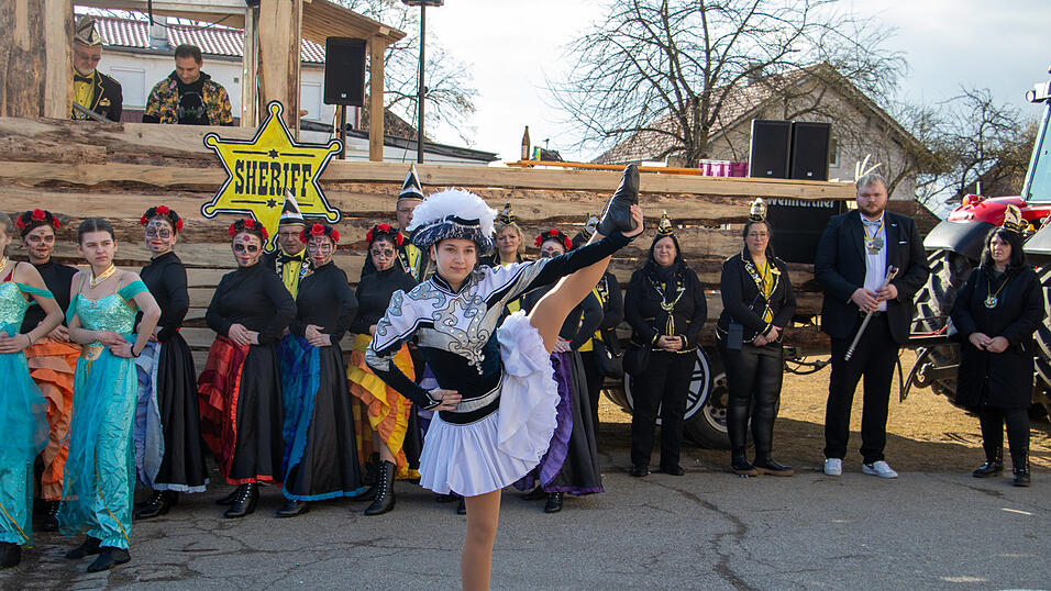 Am Samstag fand der Faschingsumzug in Otzing (Kreis Deggendorf) statt. Am Samstag fand der Faschingsumzug in Otzing (Kreis Deggendorf) statt.