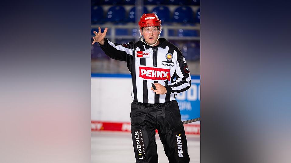 Tobias Schwenk leitete bereits 276 DEL-Spiele. In seiner gesamten Karriere als Linienrichter sind es bereits über 800 Partien.