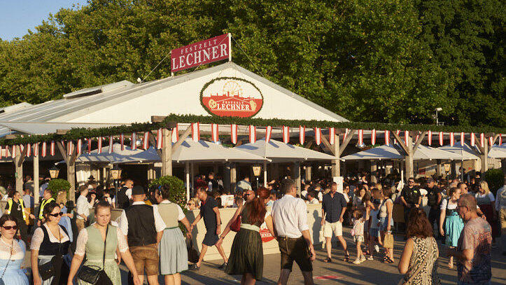 Die Partybilder vom Freitag, 8. August, aus dem Festzelt Lechner. Die Partybilder vom Freitag, 8. August, aus dem Festzelt Lechner.